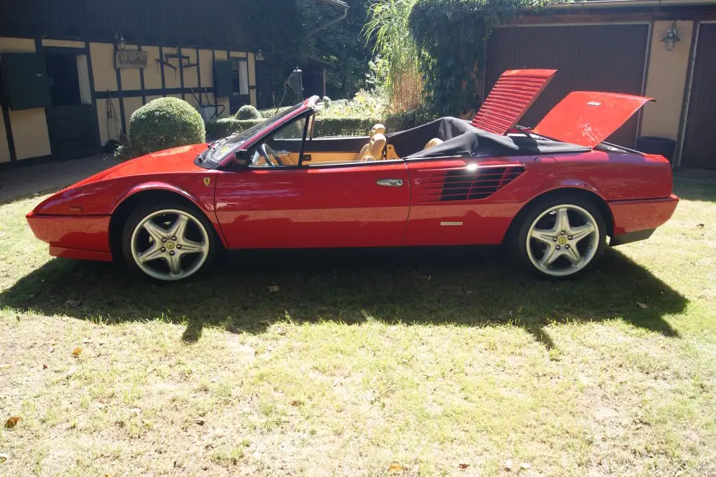roter Ferrari